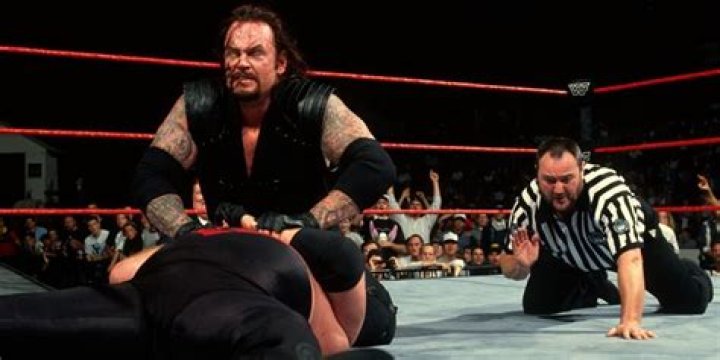 The Undertaker v Vader In Your House 16 Canadian Stampede