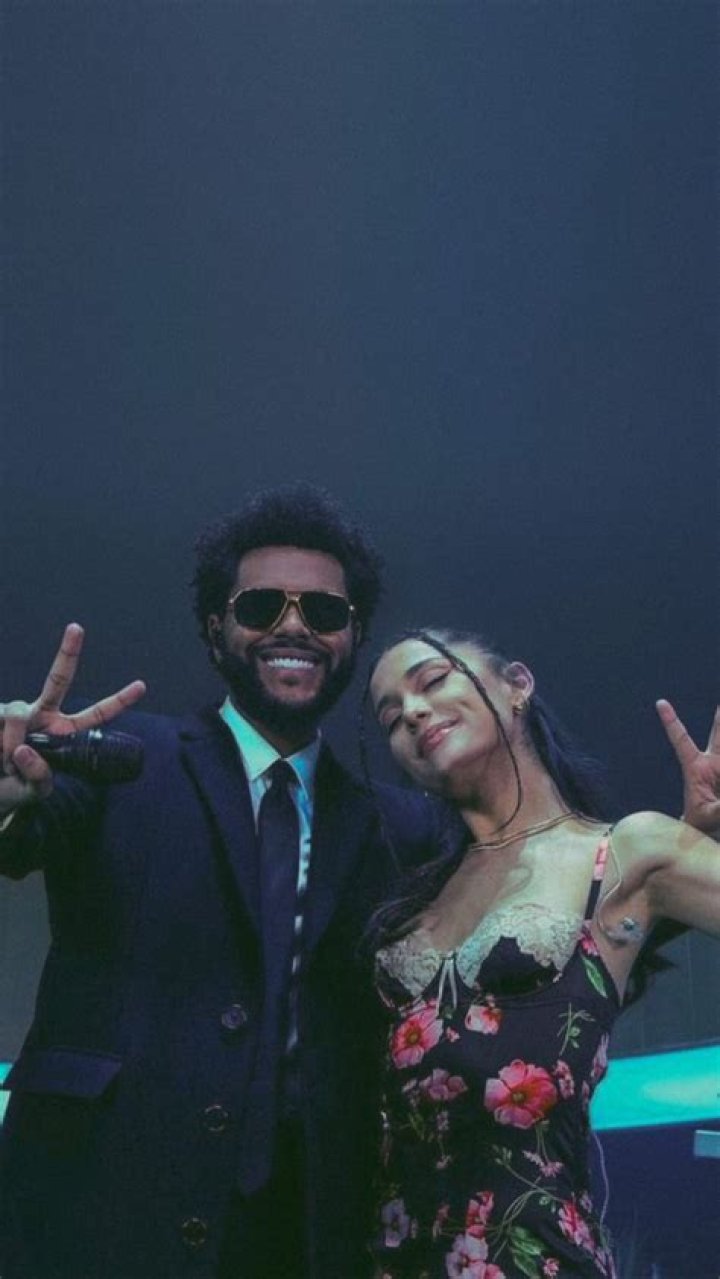The Weeknd &kappa;&alpha;&iota; Ariana Grande &sigma;&upsilon;&nu;&epsilon;&rho;&gamma;ά&zeta;&omicron;&nu;&tau;&alpha;&iota; &gamma;&iota;&alpha; &tau;&omicron; remix &tau;&omicron;&upsilon; &laquo;Save Your