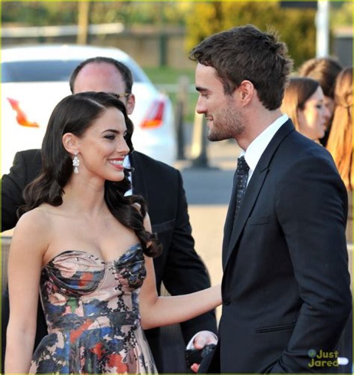 Thom Evans and Jessica Lowndes Married Biography