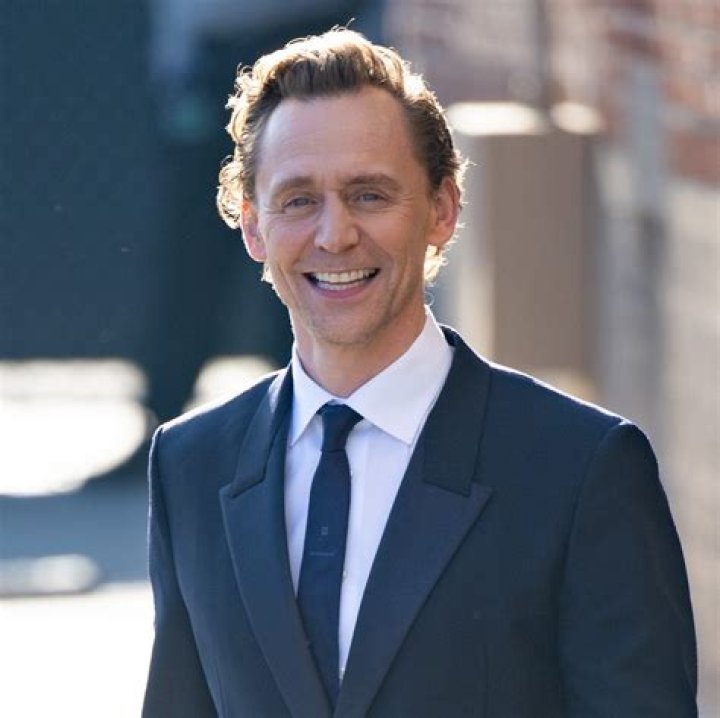 Tom Hiddleston as Athletic / Toned in Face Claims Sorted by Body Type