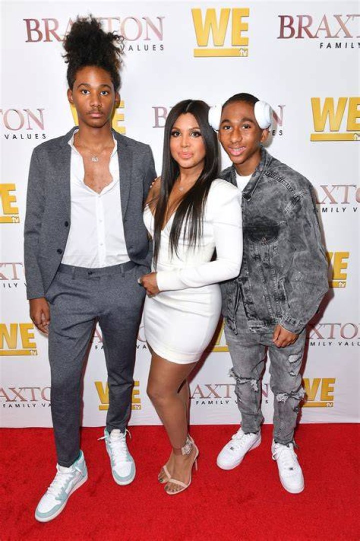 Toni Braxton and her sons Toni braxton, Celebrity moms, Famous moms