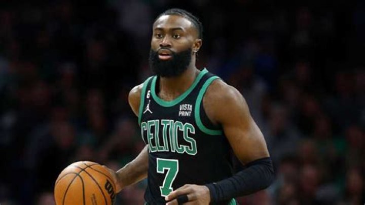 “Tough Guy” Jaylen Brown Sheds Light on Horrifying Fall in Hawks Encounter:
“Feel Like…a Little Car Accident”