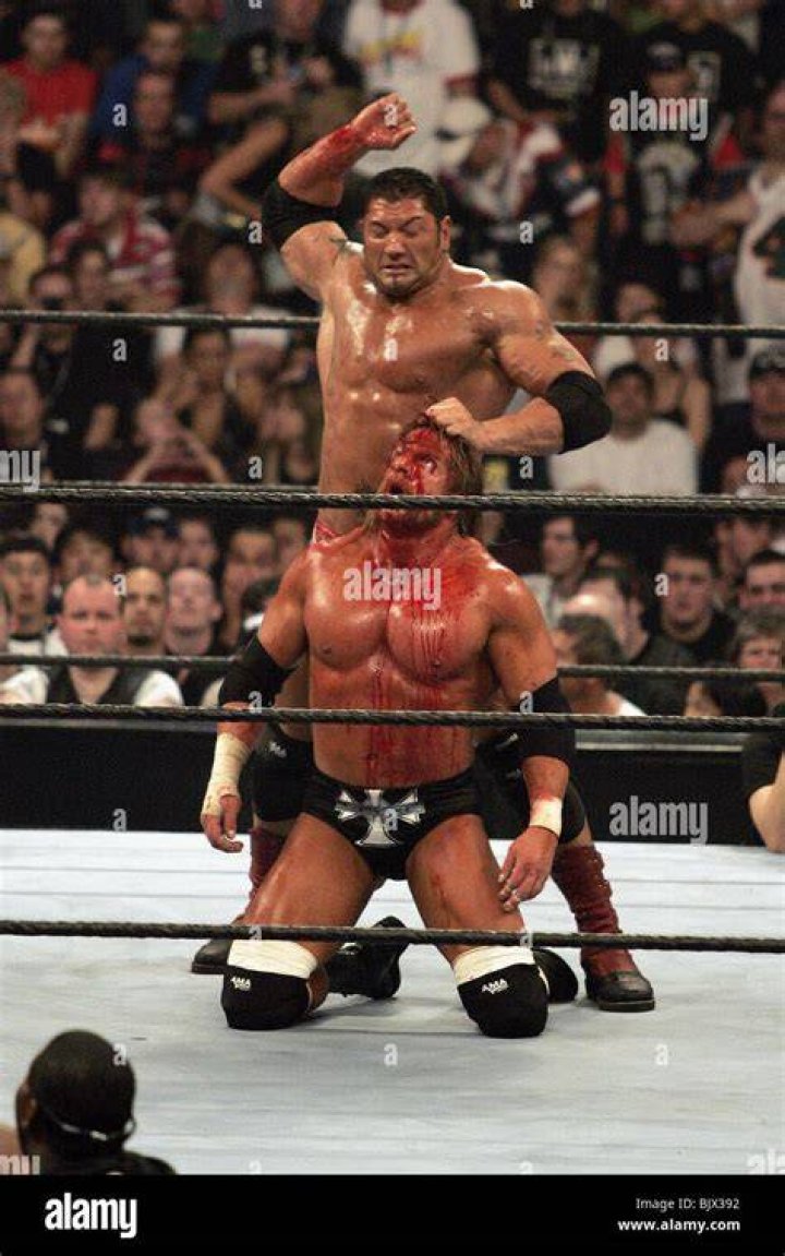Triple H v Batista WrestleMania 21 Cropped