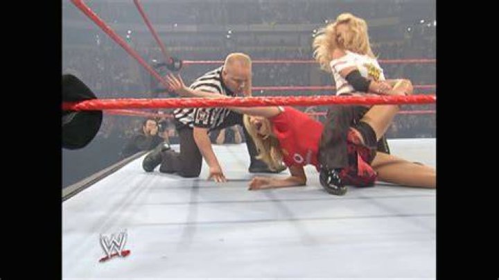 Trish Stratus v Stacy Keibler Judgment Day 2002 Cropped