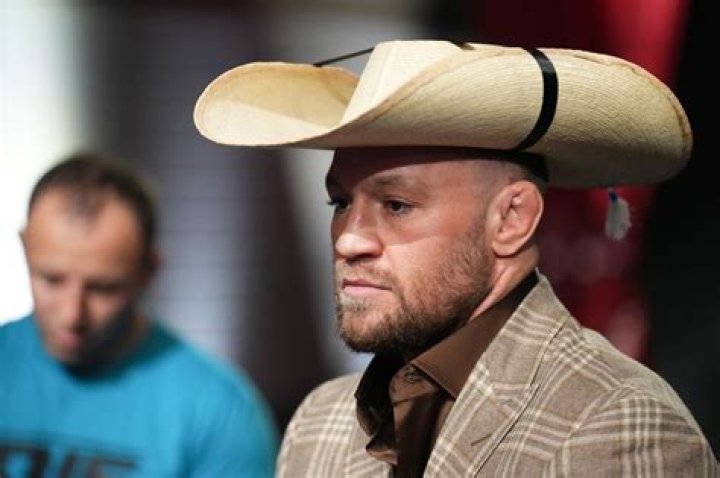 TUF 31 Ep.3 Recap: Team McGregor on a Hat-Trick Loss; Fighter Gets Hospitalized
After Defeat; Conor McGregor Buys Toys for a Big Sum