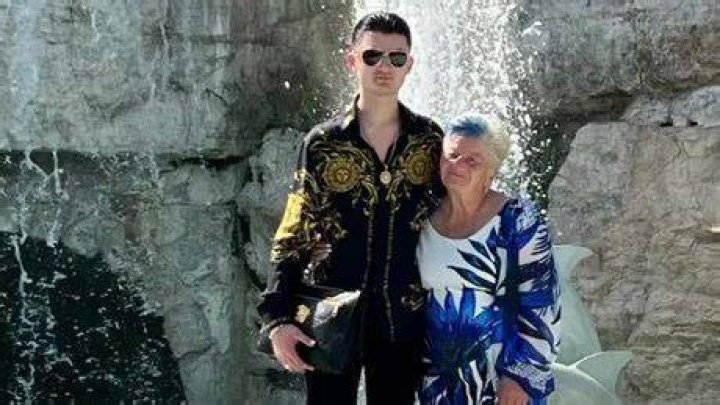 UFC Veteran & Fans Epic Reaction to TikTok Star, 19, Marrying 76-Year-Old
Billionaire