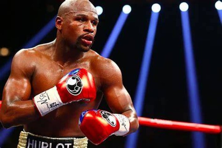 Uncovering Floyd Mayweather’s ‘$800 Million’ Message to Taylor Hammond Before
the Conor McGregor Fight