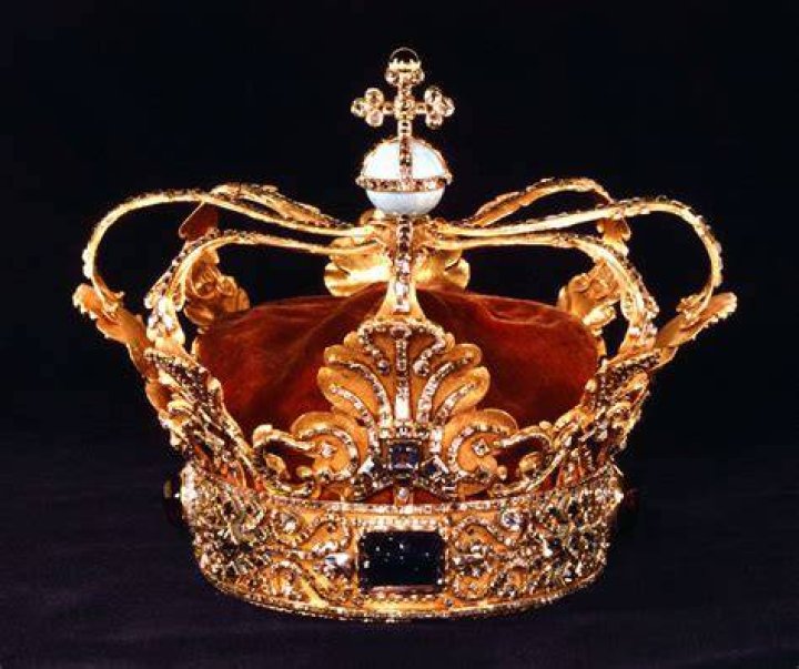 Understanding The Real Crown: History, Significance, And Contemporary Relevance
