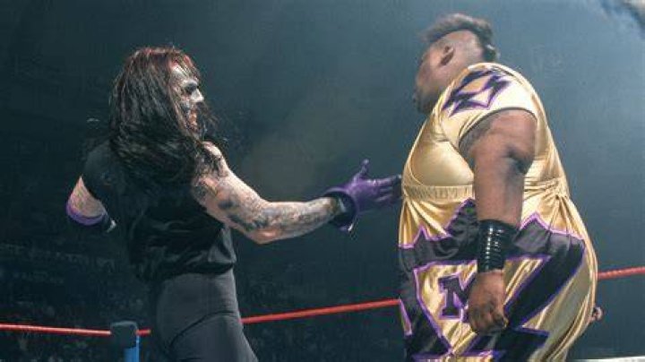 Undertaker vs Mabel