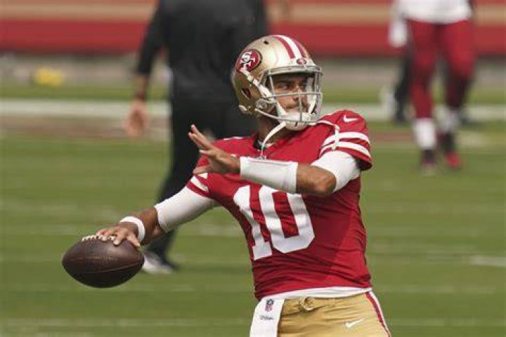 Unlikely Contender Emerges as Favorite to Sign Jimmy Garoppolo; Franchise GM
Using ‘Close Ties’ to Make Deal Happen