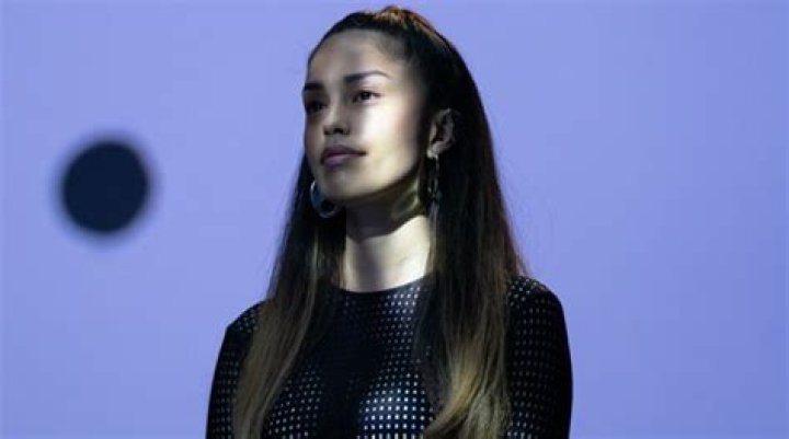 Valkyrae Addresses Weird Fan Question With a Brutal Truth on Her Future – “I
Don’t Want to Feel Pain”
