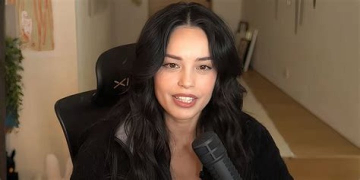 Valkyrae Height: The Phenomenon Behind The Streamer’s Presence