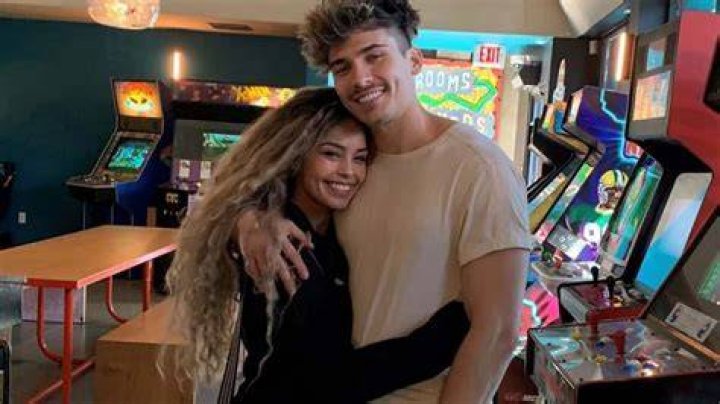 Valkyrae&rsquo;s ex Sonii vows to explain relationship &ldquo;bullsh*t&rdquo; on