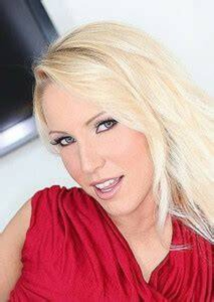 Vanessa Cage Photo on myCast