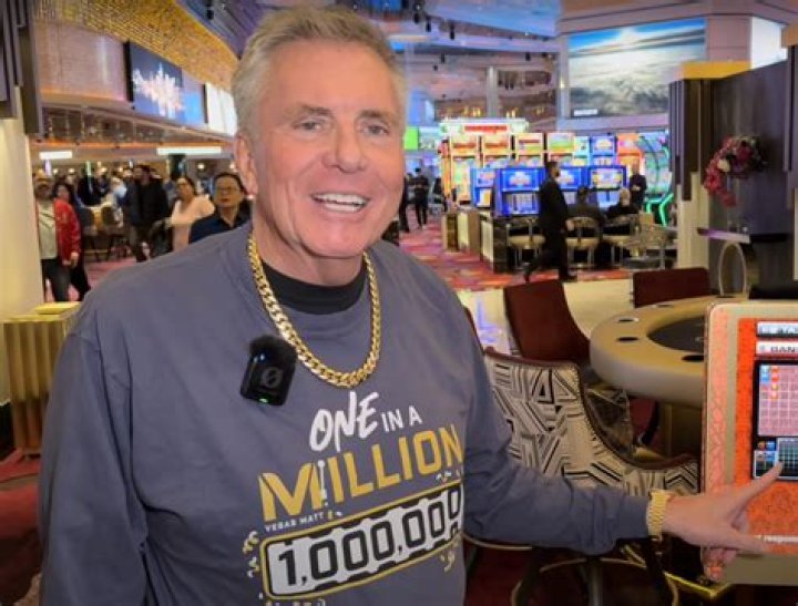 Vegas Matt On Slot Machines, Living In Colombia, The Dos and Don'ts At