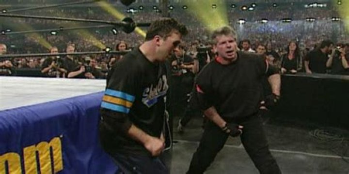 Vince McMahona Vs. Shane McMahon WrestleMania 17 Cropped