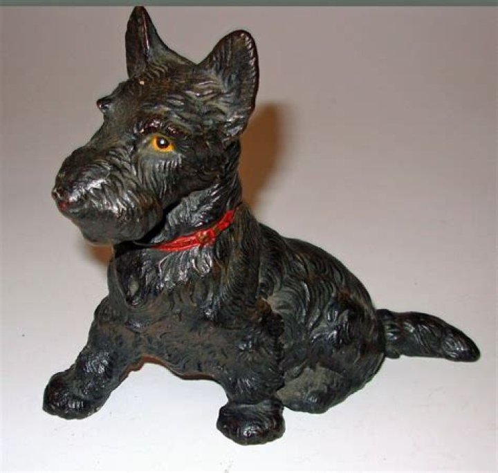 Vintage Hubley Scottie Dog Solid Cast iron Doorstop in Great Paint