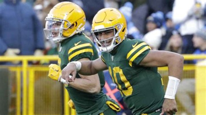 WATCH – Fired Up Jordan Love Connects With Christian Watson; Lambeau Field
Celebrates a Touchdown