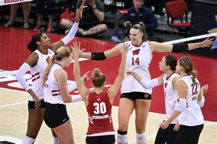 Watch Wisconsin Female Volleyball Players Topless Photos and Videos