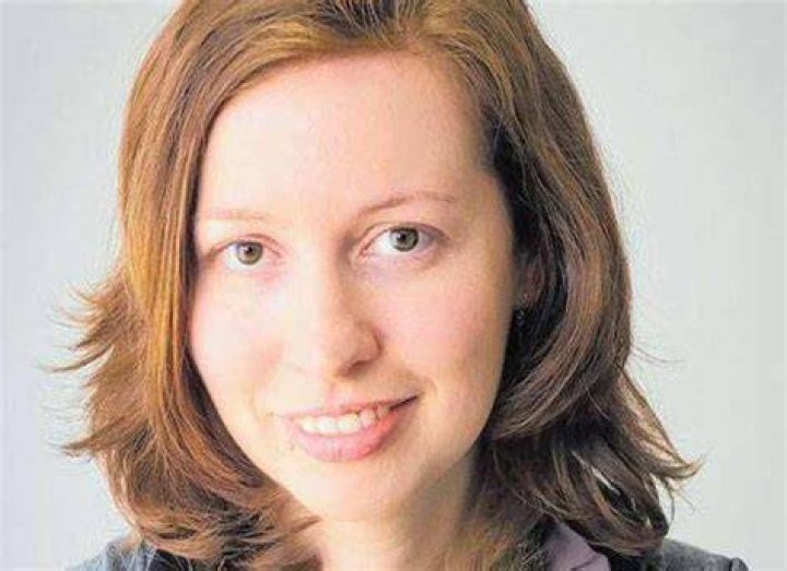 Who is Elly McConnell? 13 fascinating facts to know about Mitch