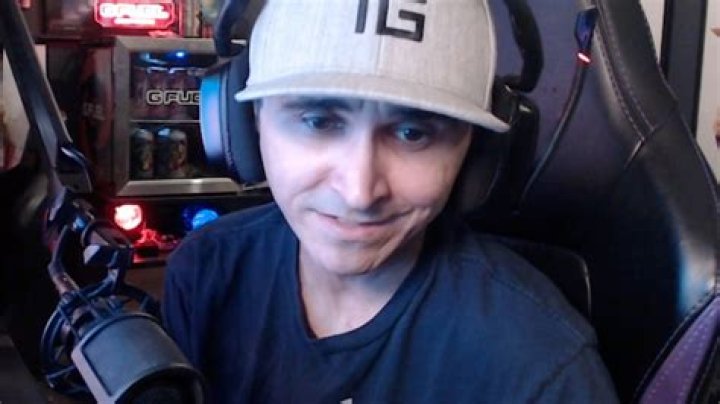 Who is Summit1g? History, Twitch earnings, age, setup Dot Esports