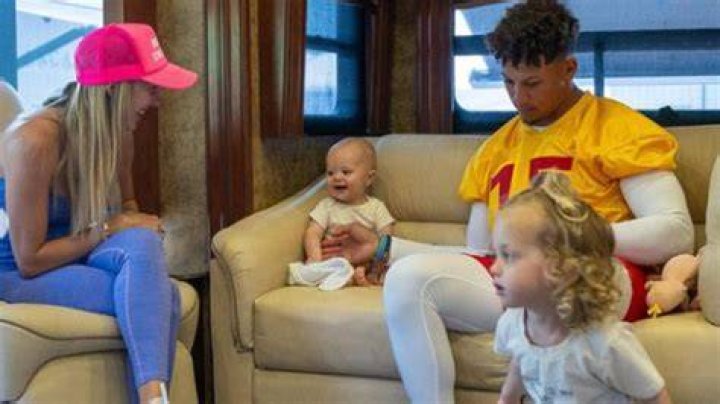 “Who Is That?”: Patrick Mahomes’ Son Bronze Left in Utter Shock After a Head-On
Encounter With Alleged Doppelgänger