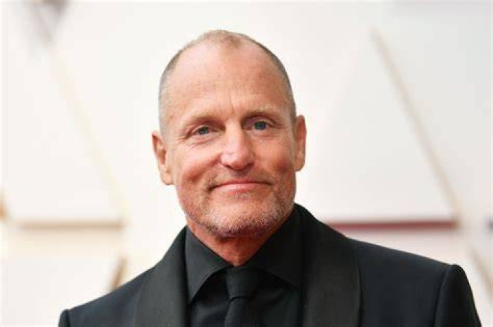 Woody Harrelson as The Fix in Dimension 20: Mentopolis