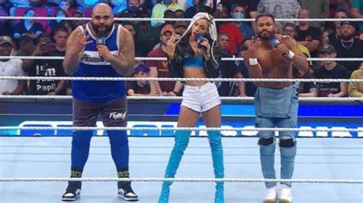 WWE Teases Turning SmackDown Faction Hit Row Heel