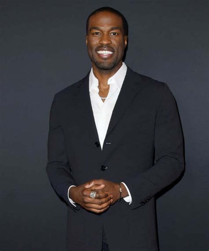 Yahya Abdul-Mateen II as Vincent Kapoor in The Martian (2022)