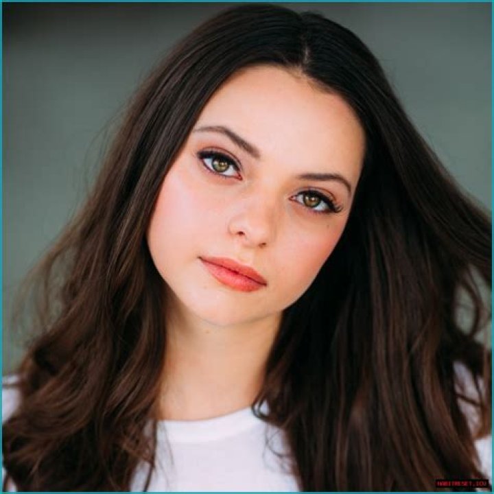 Yolanda Walmsley Bio, Age, Height, Net Worth, Boyfriend, Dating