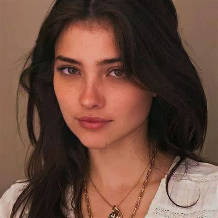 Young Actresses With Brown Eyes Goddess in Sexy